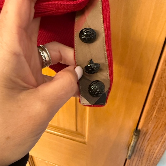 Burberry Crimson Crew Neck Cashmere Sweater - Picture 9 of 12